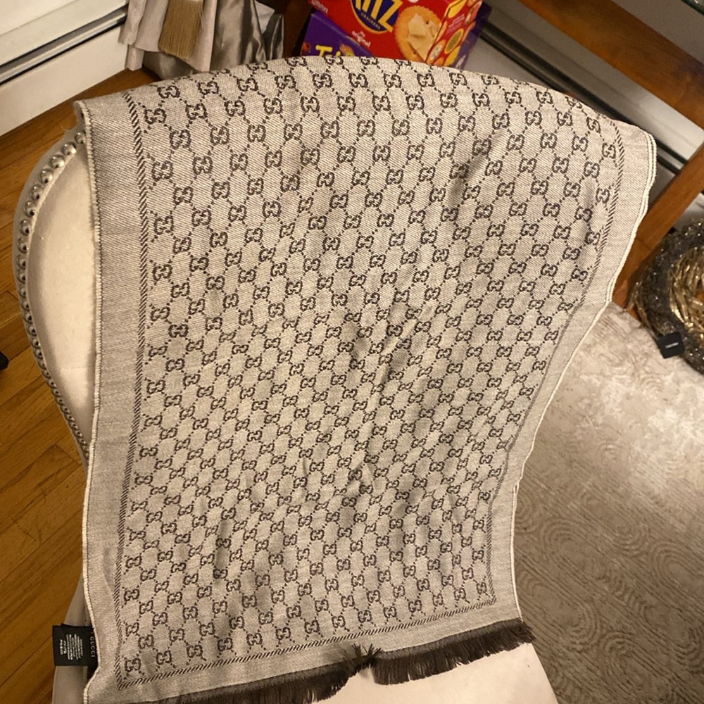 Gucci Long scarf - Picture 3 of 5